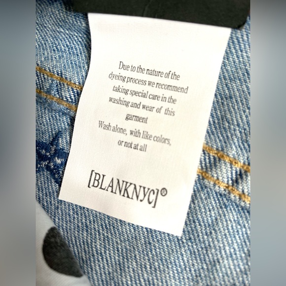 🌟💙NWT BLANKNYC BARROW VINTAGE HIGH RISE SHORTS SIZE 27 or 4! RED & BLUE STARS - Picture 8 of 10